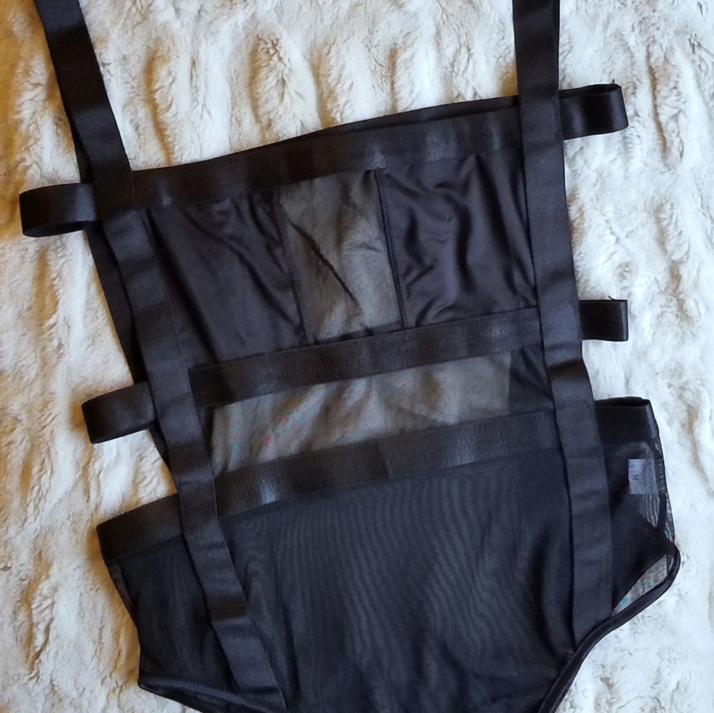 📸 New Arrivals have arrived! Sheer Black Bodysuit - Picture 7 of 7